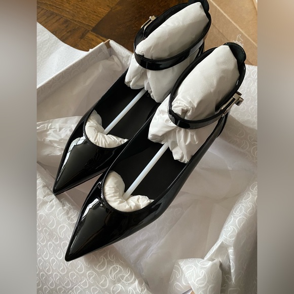 Christian Louboutin Lock Ballerina Flats, Patent, Black, 36.5 - Picture 2 of 11